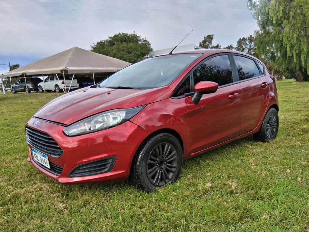 Ford Fiesta may17 01